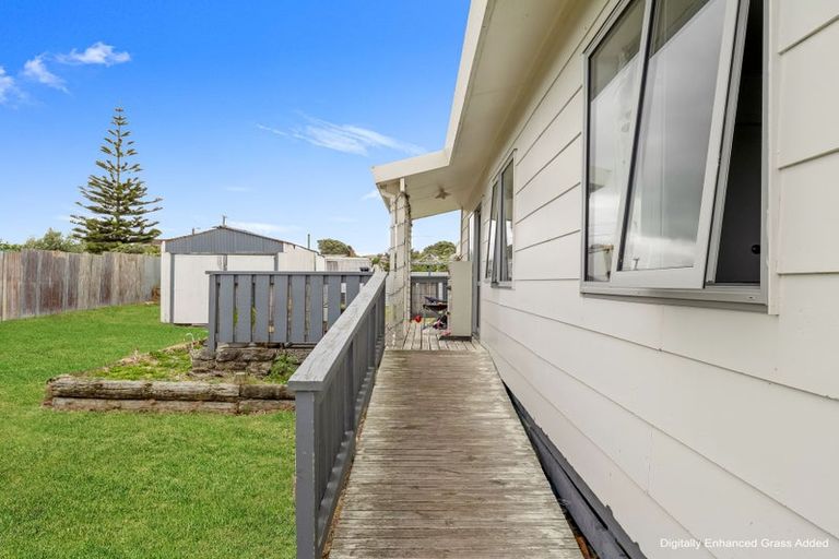 Photo of property in 10 Cornfoot Street, Castlecliff, Whanganui, 4501