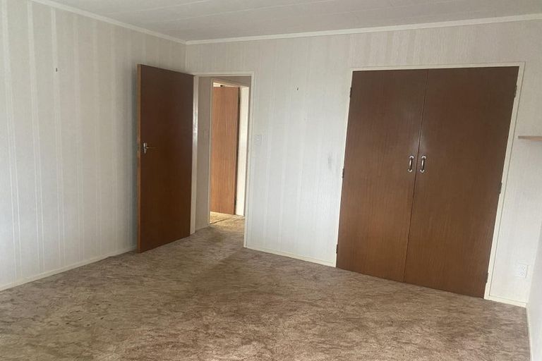 Photo of property in 2 Garnet Grove, Birchville, Upper Hutt, 5018