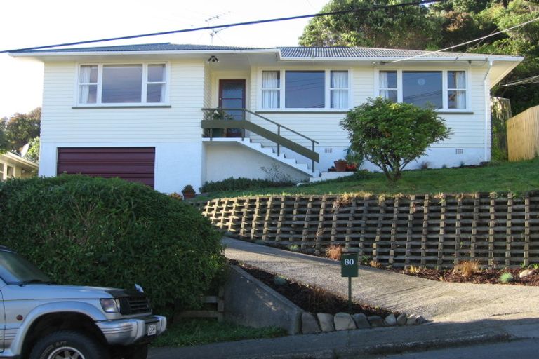 Photo of property in 80 Catherine Crescent, Paparangi, Wellington, 6037