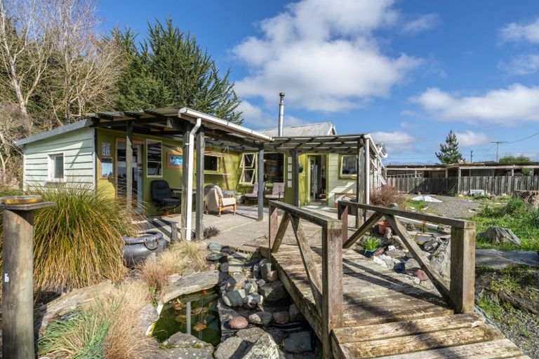 Photo of property in 9 Derby Street, Wairio, Otautau, 9689