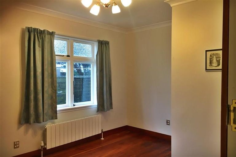 Photo of property in 44 Birdwood Road, Waterloo, Lower Hutt, 5011