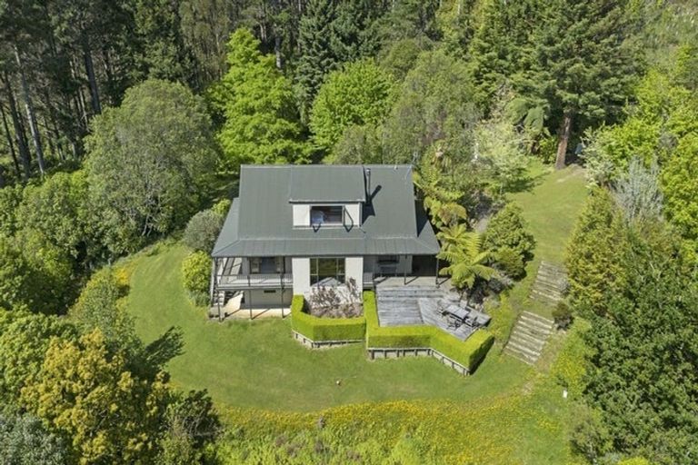 Photo of property in 562 Turitea Road, Turitea, Palmerston North, 4472