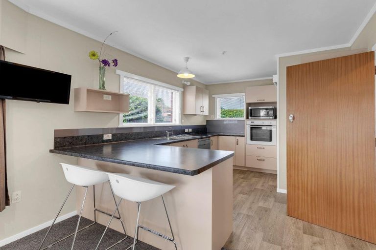 Photo of property in 4 Marnane Terrace, St Andrews, Hamilton, 3200