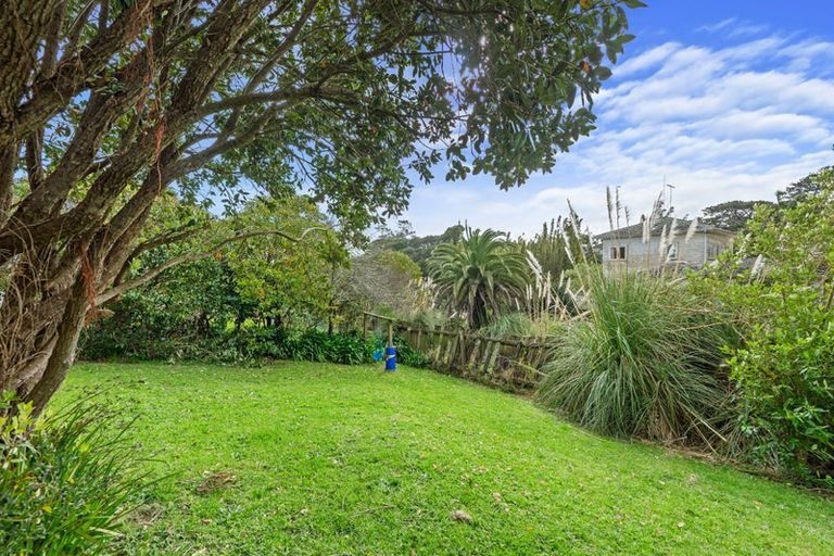 Photo of property in 37 Makiri Street, Helensville, 0800