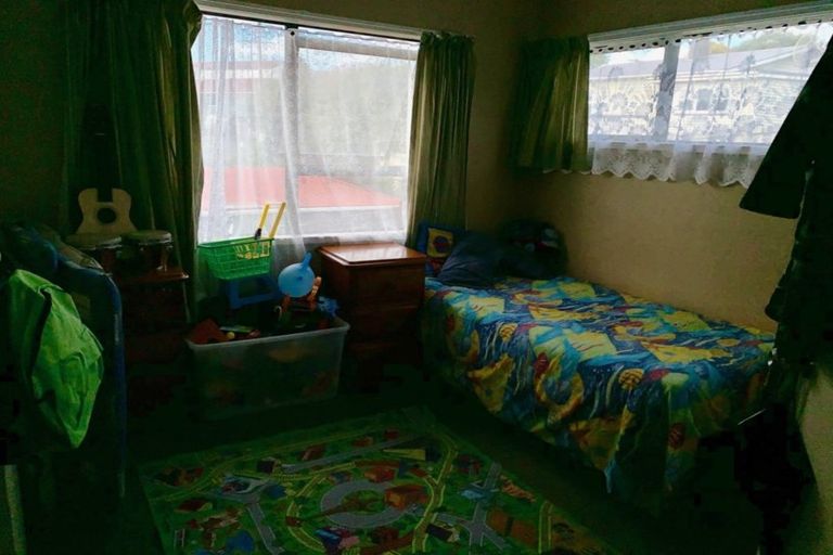 Photo of property in 1/9 Craigbank Avenue, New Lynn, Auckland, 0600