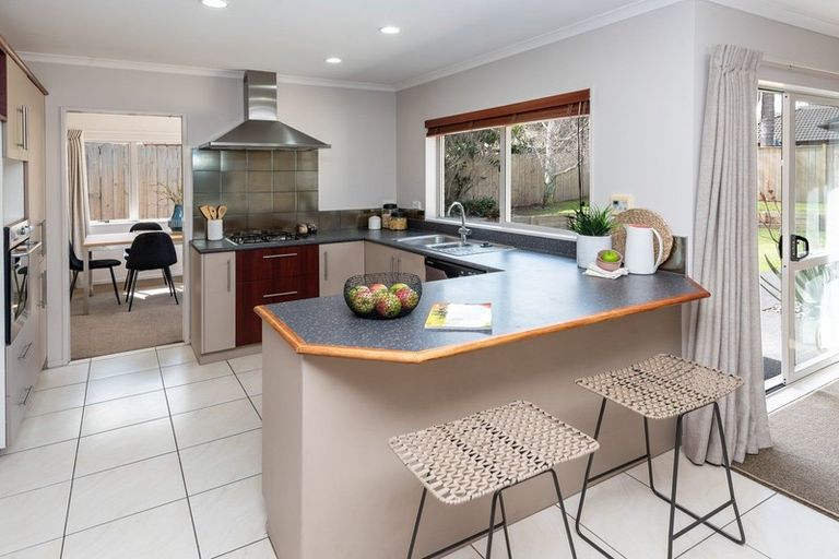 Photo of property in 18 Lissleton Drive, East Tamaki, Auckland, 2013