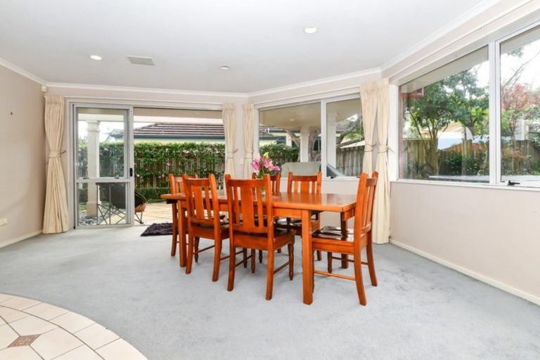 Photo of property in 11 Oakmont Place, Rototuna, Hamilton, 3210