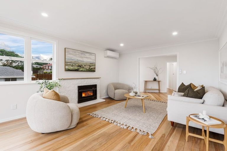 Photo of property in 46 Colwill Road, Massey, Auckland, 0614