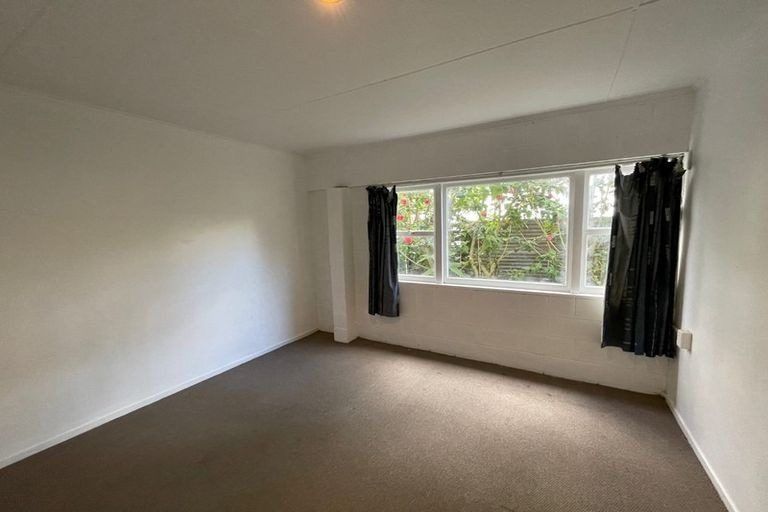 Photo of property in 24 Estuary Road, Weymouth, Auckland, 2103
