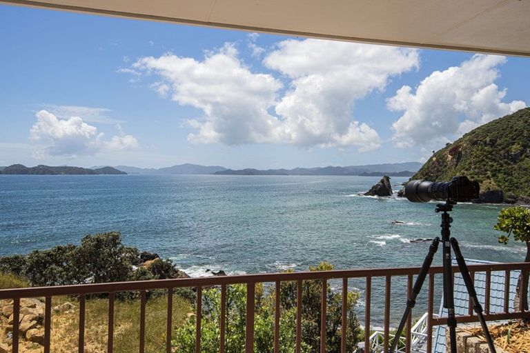 Photo of property in 50 Du Fresne Place, Russell, 0202