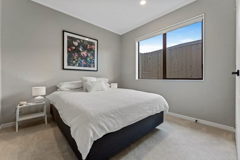 Photo of property in 63 Symes Drive, Red Beach, 0932