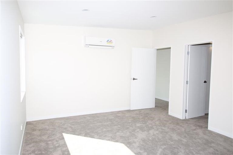 Photo of property in 25 Caldera Drive, Long Bay, Auckland, 0630