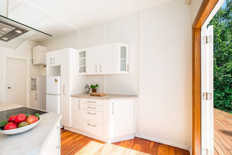 Photo of property in 169 Wellington Road, Paekakariki, 5034