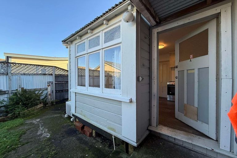 Photo of property in 8 Central Terrace, Alicetown, Lower Hutt, 5010