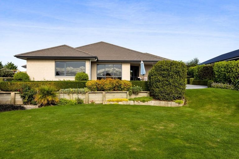 Photo of property in 3 Larlin Heights, Hawera, 4675