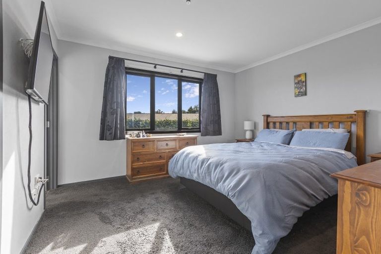 Photo of property in 15a Carthew Street, Okato, 4335