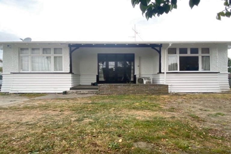 Photo of property in 68 Chelwood Street, Takaro, Palmerston North, 4412