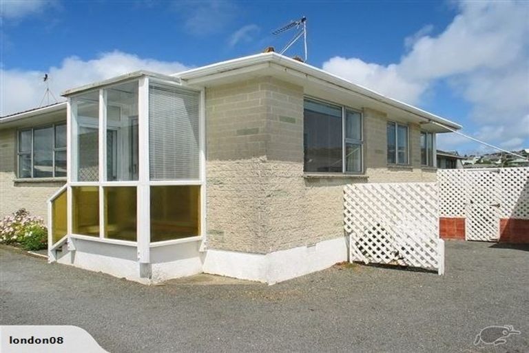 Photo of property in 8b Tireti Road, Titahi Bay, Porirua, 5022