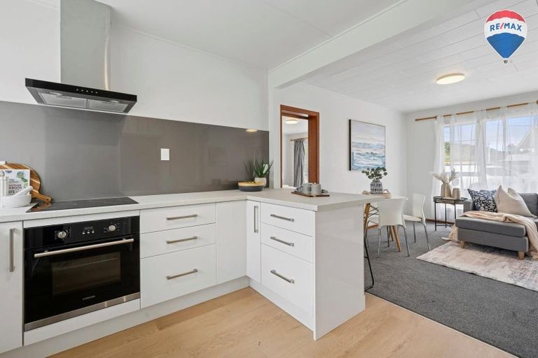 Photo of property in 87a Main Road, Wainuiomata, Lower Hutt, 5014