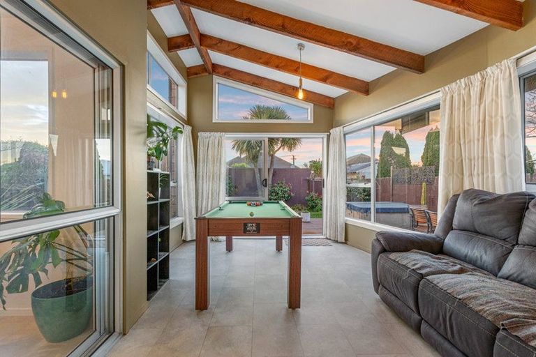 Photo of property in 56 Effingham Street, North New Brighton, Christchurch, 8083