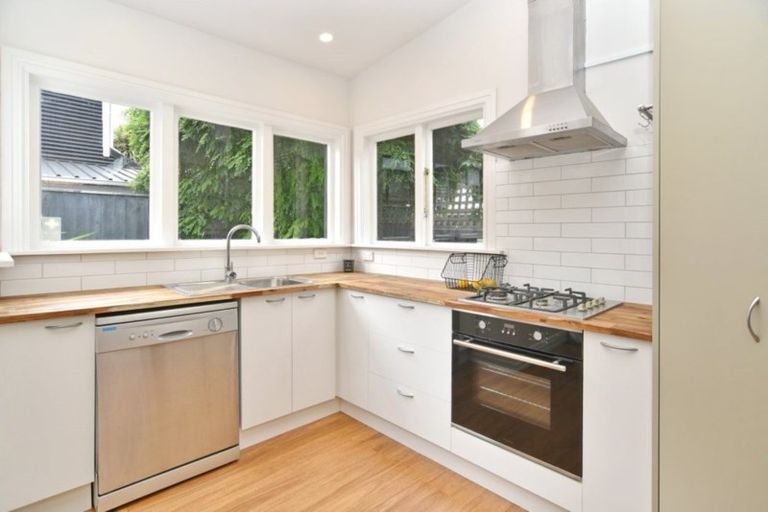 Photo of property in 29 Huxley Street, Sydenham, Christchurch, 8023