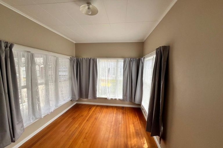 Photo of property in 33 Park Avenue, Papatoetoe, Auckland, 2025