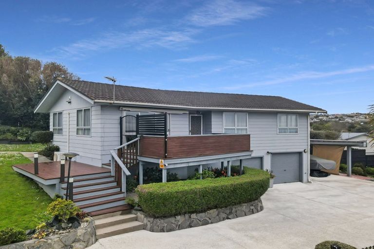 Photo of property in 6 Ancona Lane, Goodwood Heights, Auckland, 2105