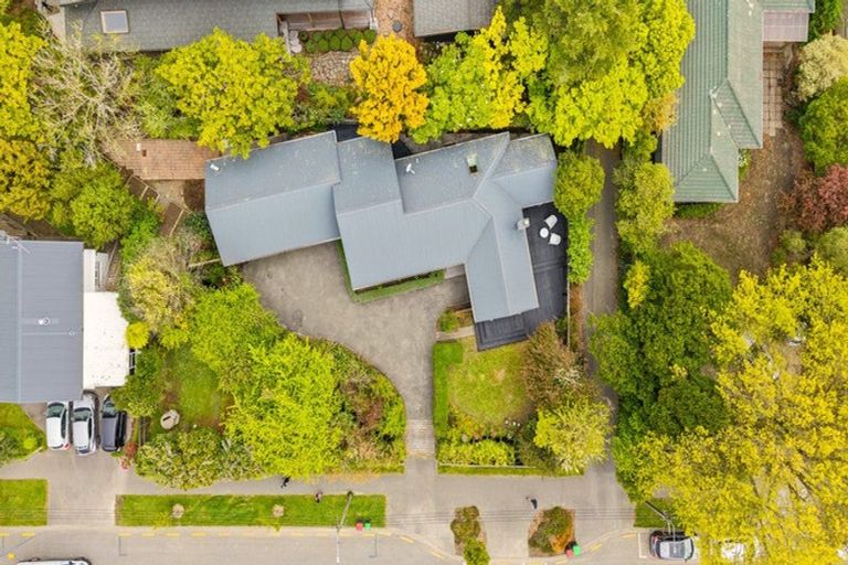 Photo of property in 35 Kirkwood Avenue, Upper Riccarton, Christchurch, 8041