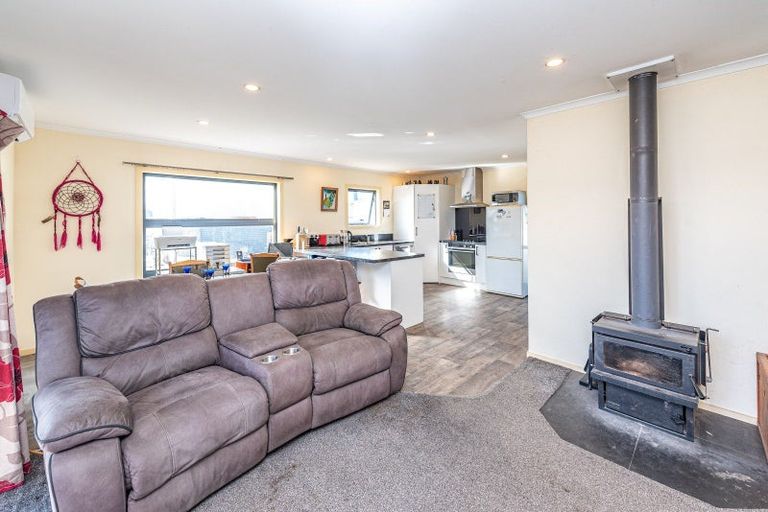Photo of property in 12 Beaumaris Avenue, Castlecliff, Whanganui, 4501