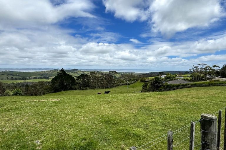 Photo of property in 1611 Kaipara Coast Highway, Kaukapakapa, 0984