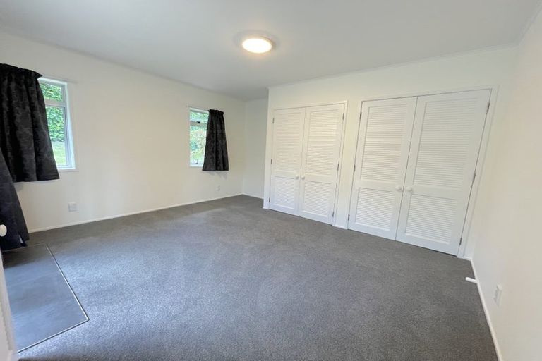 Photo of property in 2/31 Salamanca Road, Sunnynook, Auckland, 0620