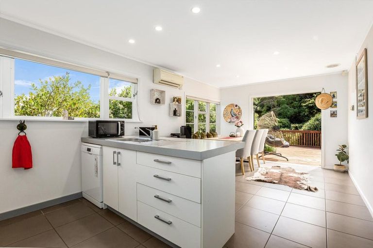 Photo of property in 17 Kiriwai Road, Paremata, Porirua, 5024