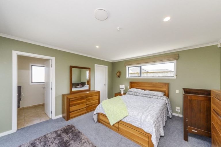 Photo of property in 4 Virginia Grove, Milson, Palmerston North, 4414