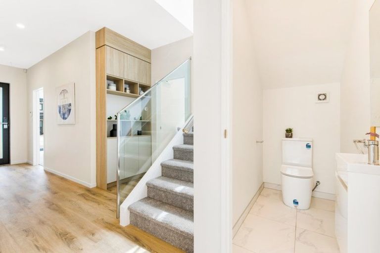 Photo of property in 15 Kearns Drive, Hobsonville, Auckland, 0616