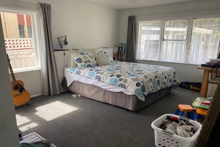 Photo of property in 152 Muritai Road, Eastbourne, Lower Hutt, 5013