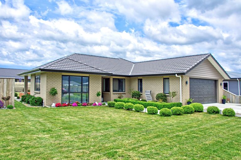 Photo of property in 13 Hartley Avenue, Carterton, 5713