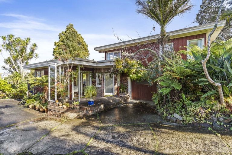 Photo of property in 39 Montgomery Avenue, Rothesay Bay, Auckland, 0630