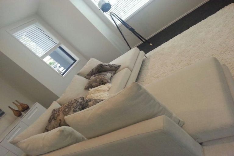 Photo of property in 42 Tarnica Road, Northpark, Auckland, 2013