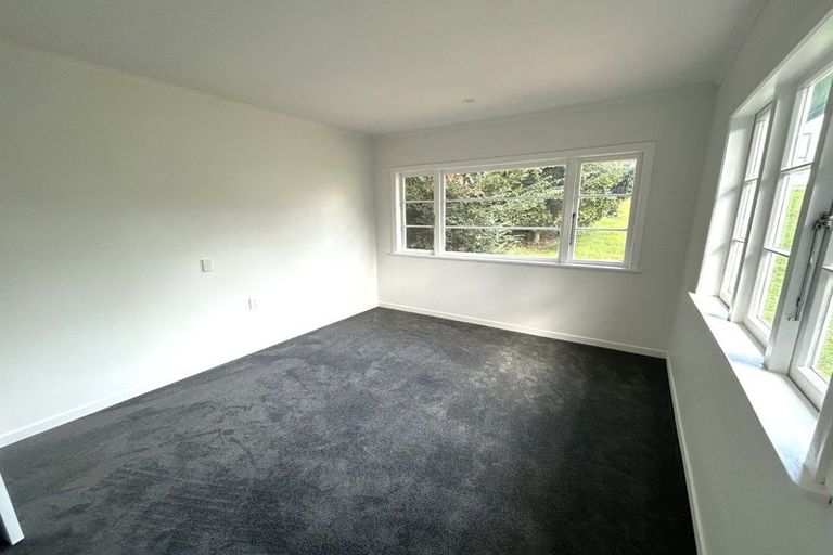 Photo of property in 1/16 Kaponga Crescent, New Lynn, Auckland, 0600