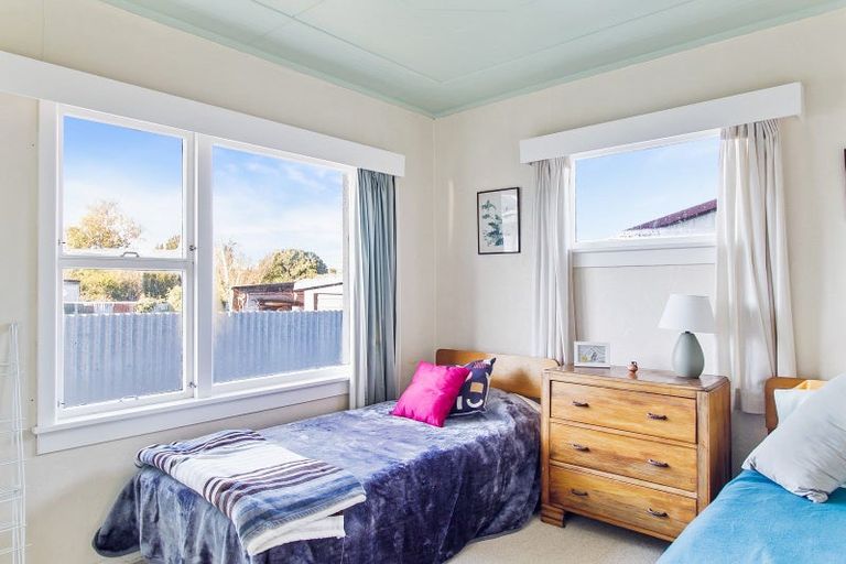 Photo of property in 27 Coronation Street, Waimate, 7924