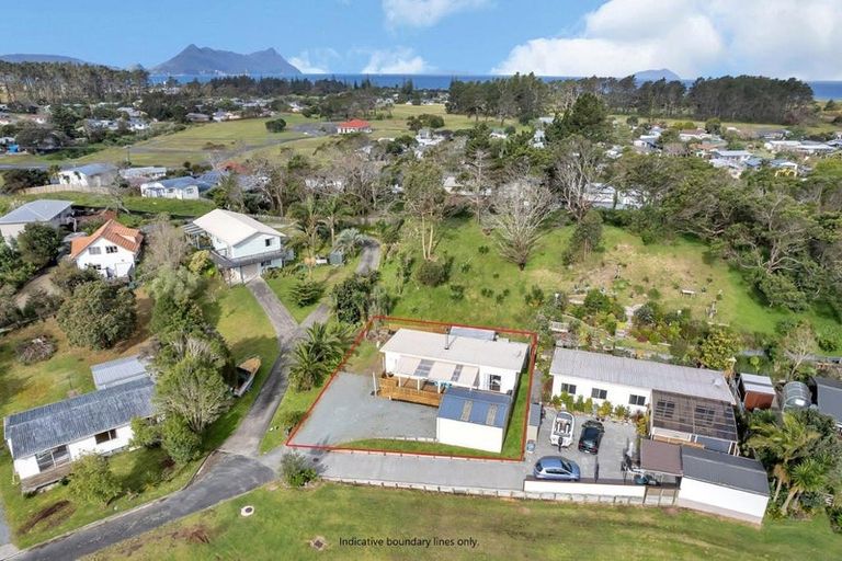 Photo of property in 21 Tamure Place, Ruakaka, 0116