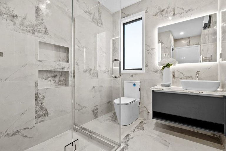 Photo of property in 28 Catalina Avenue, Rosehill, Papakura, 2113