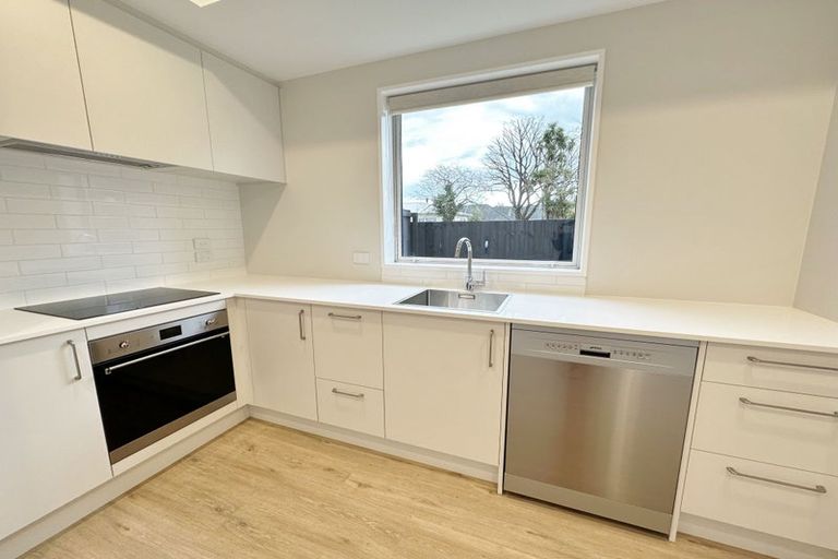 Photo of property in 4/27 Radnor Street, St Albans, Christchurch, 8014