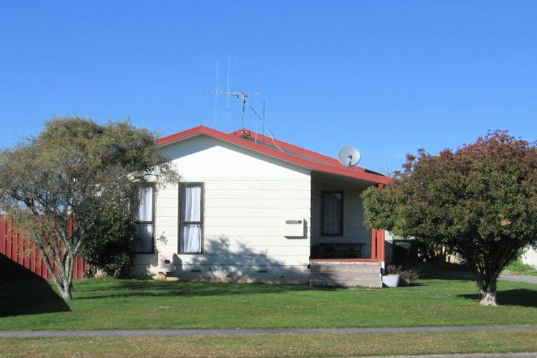 Photo of property in 43 Sunnyside Road, Nawton, Hamilton, 3200