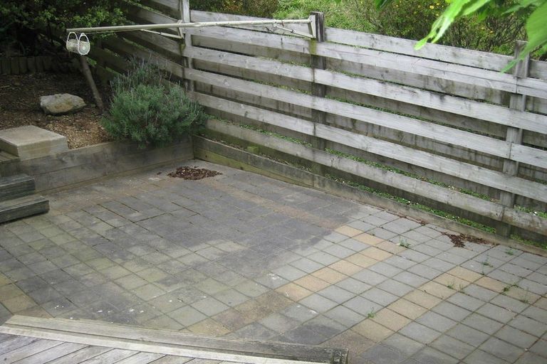 Photo of property in 47 Fitzpatrick Street, Newlands, Wellington, 6037