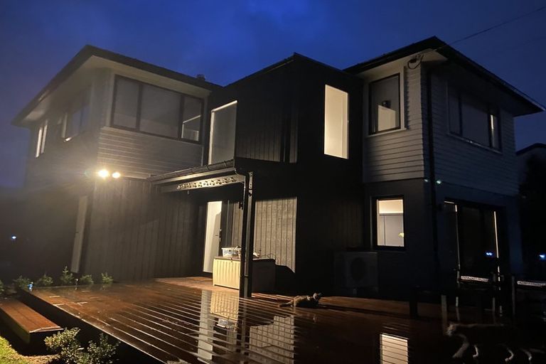 Photo of property in 7 Margan Avenue, New Lynn, Auckland, 0600