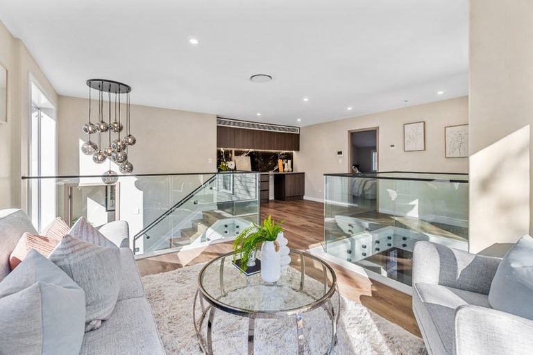 Photo of property in 9c Olwyn Place, Greenhithe, Auckland, 0632