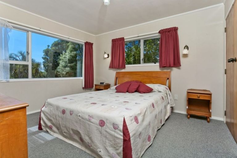 Photo of property in 93 John Downs Drive, Browns Bay, Auckland, 0630
