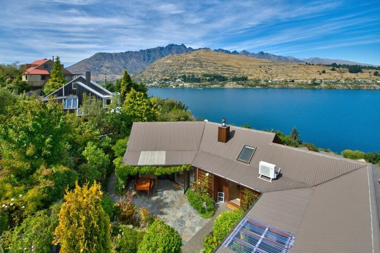 Photo of property in 16 Panners Way, Queenstown, 9300