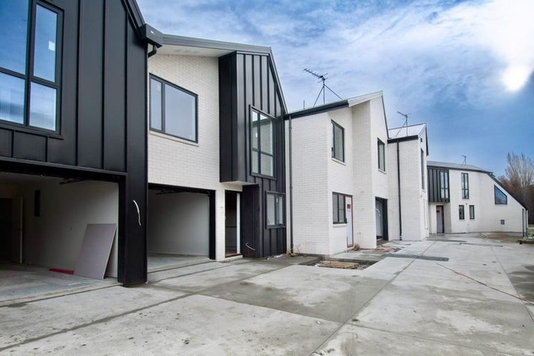 Photo of property in 4/133 Blighs Road, Strowan, Christchurch, 8052